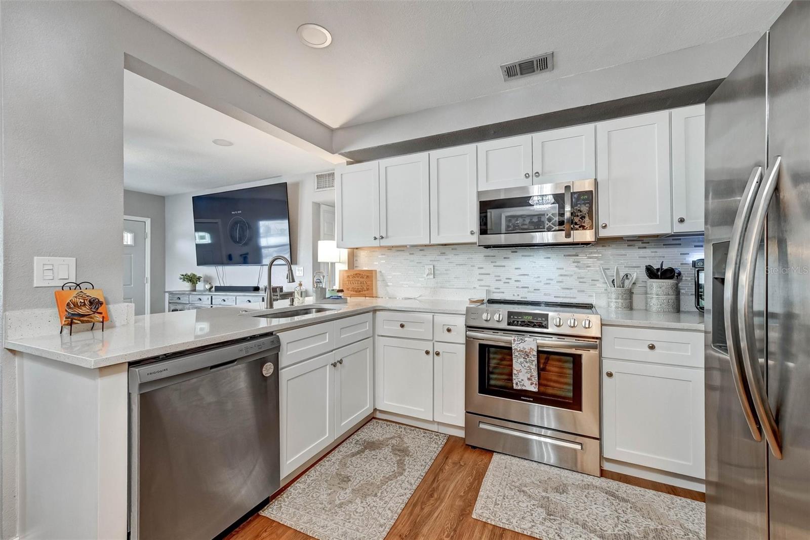 1224 BELLEVUE BLVD — photo 8