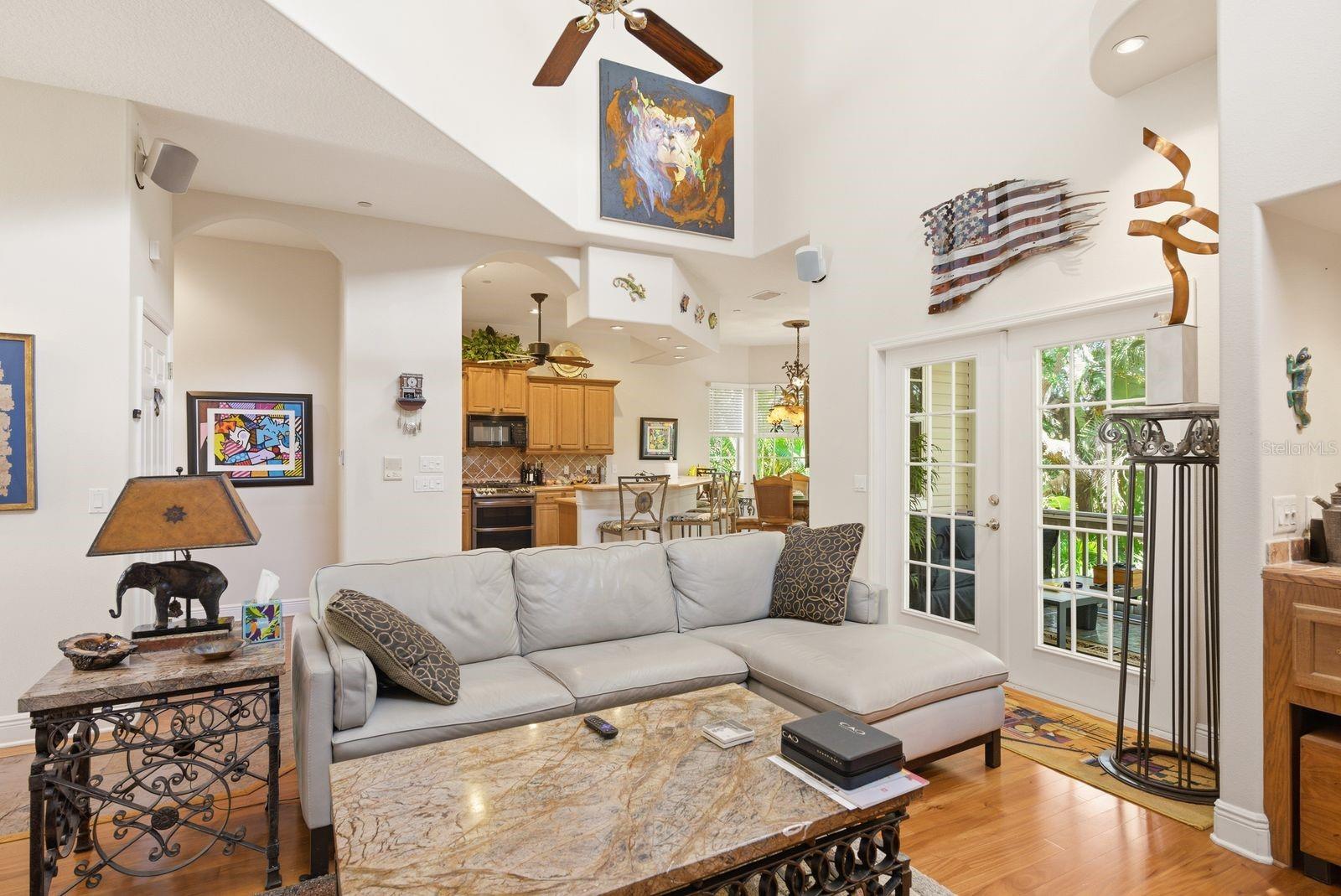 503 PALM AVE — photo 17