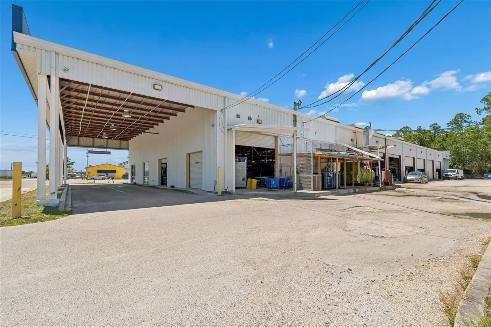 9945 RACE TRACK RD — photo 8