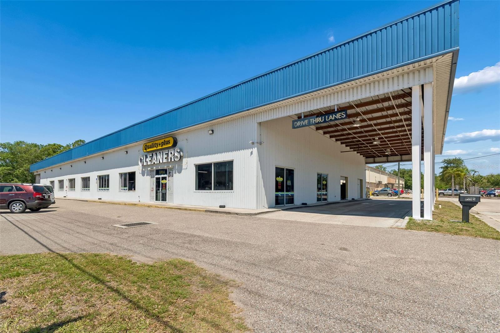 9945 RACE TRACK RD — photo 7