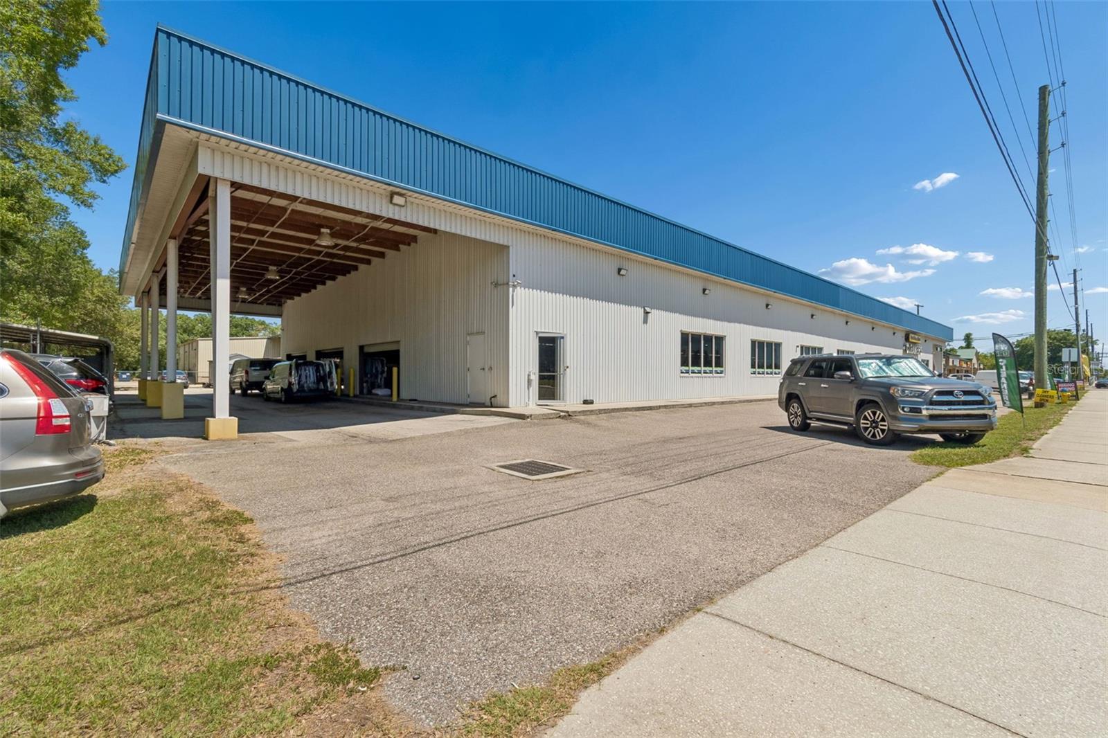 9945 RACE TRACK RD — photo 11