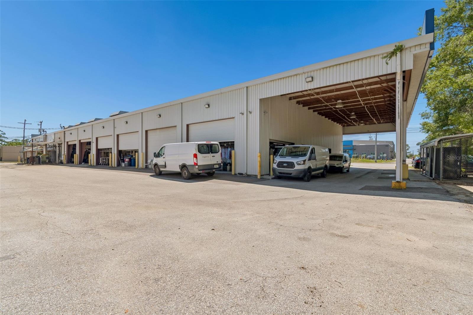 9945 RACE TRACK RD — photo 14