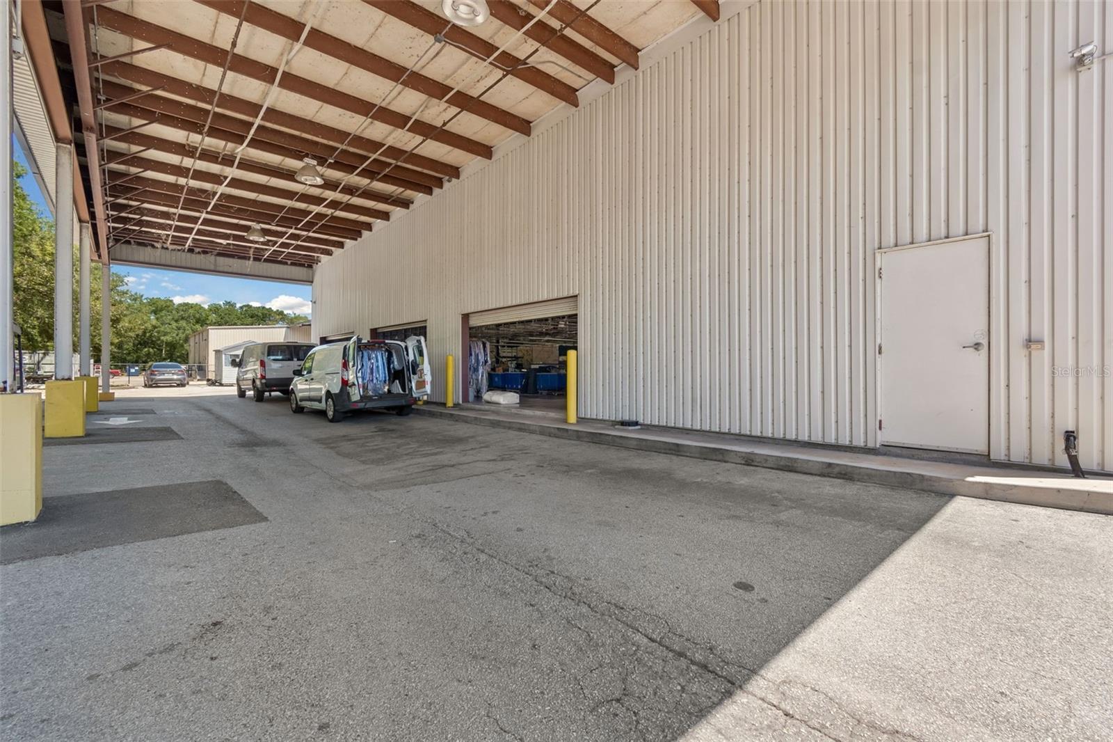 9945 RACE TRACK RD — photo 12
