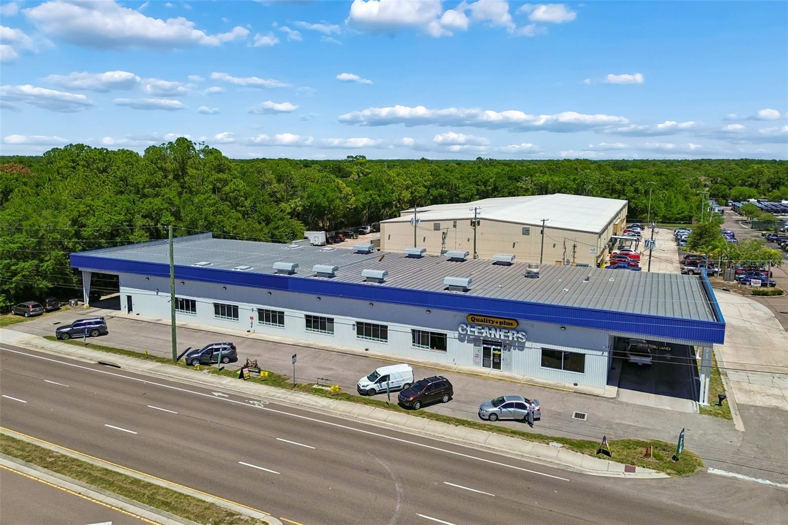9945 RACE TRACK RD — photo 4