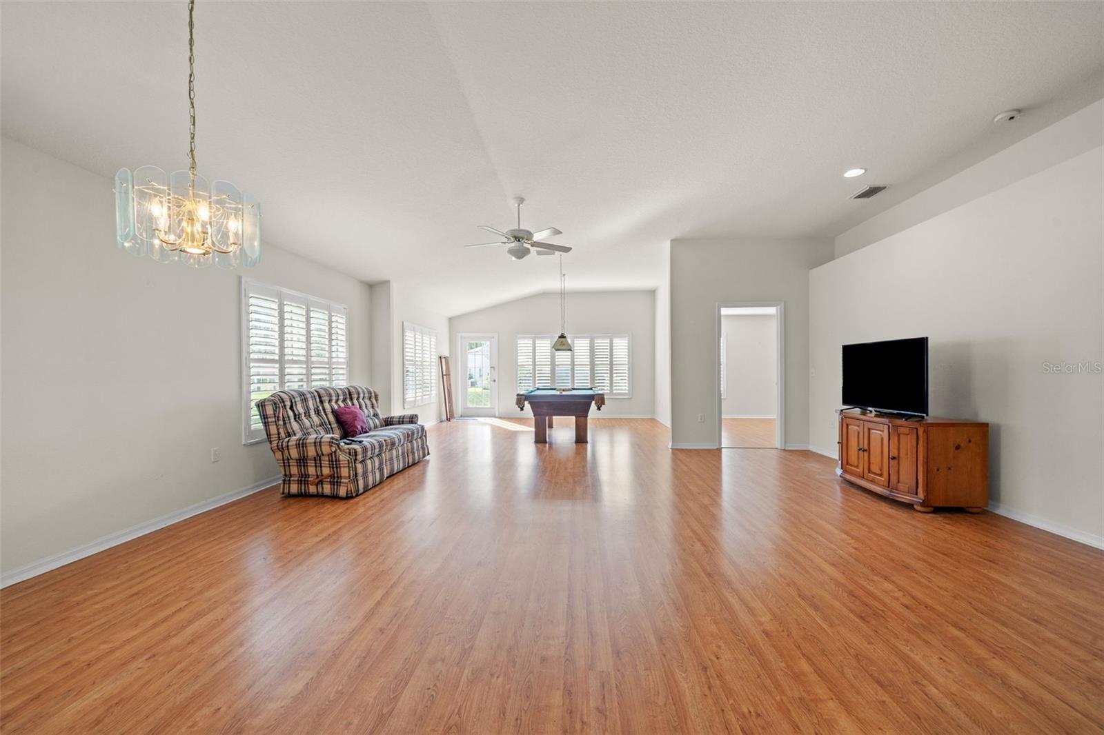 18208 BRELAND DR — photo 12