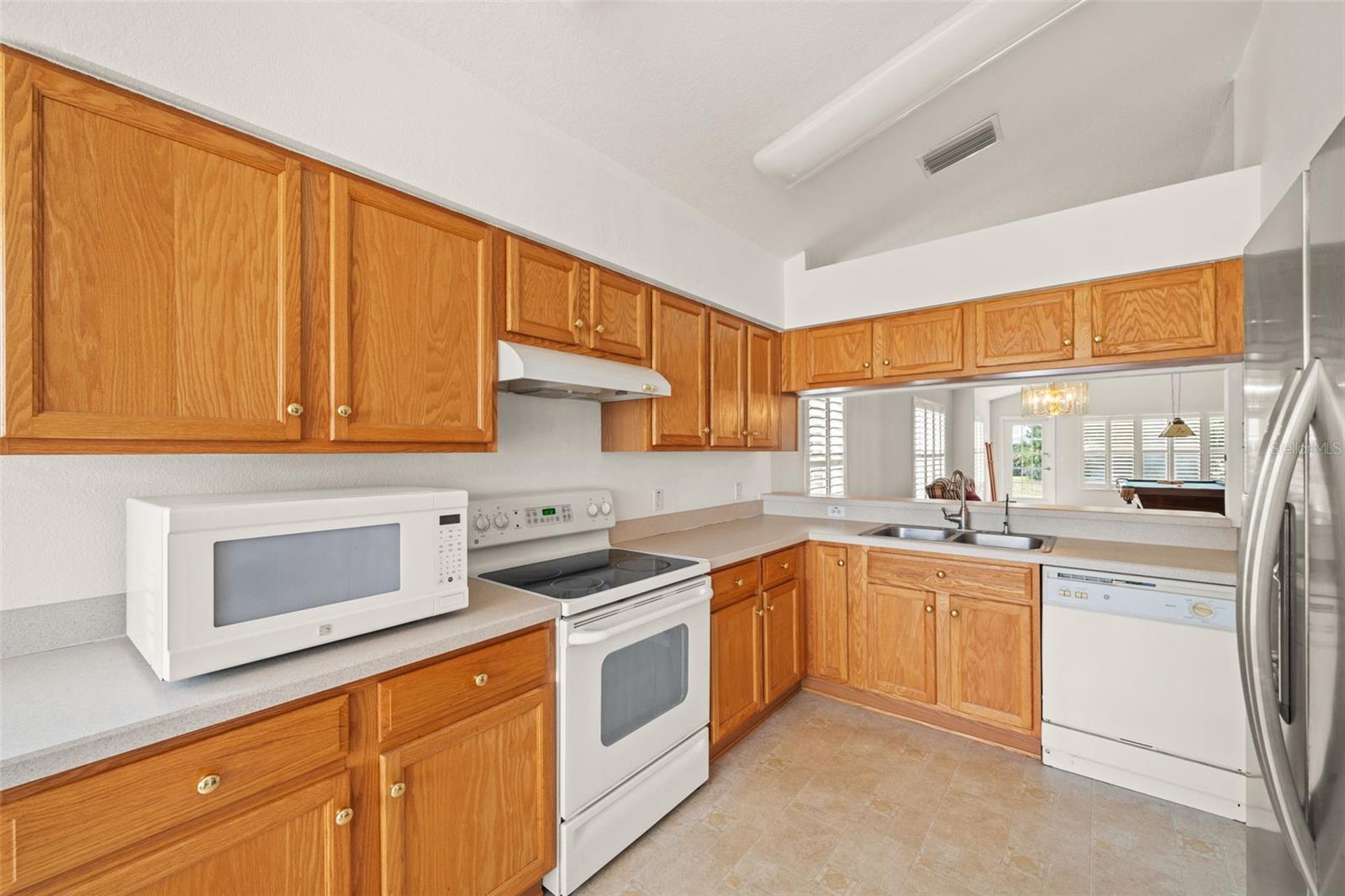 18208 BRELAND DR — photo 17
