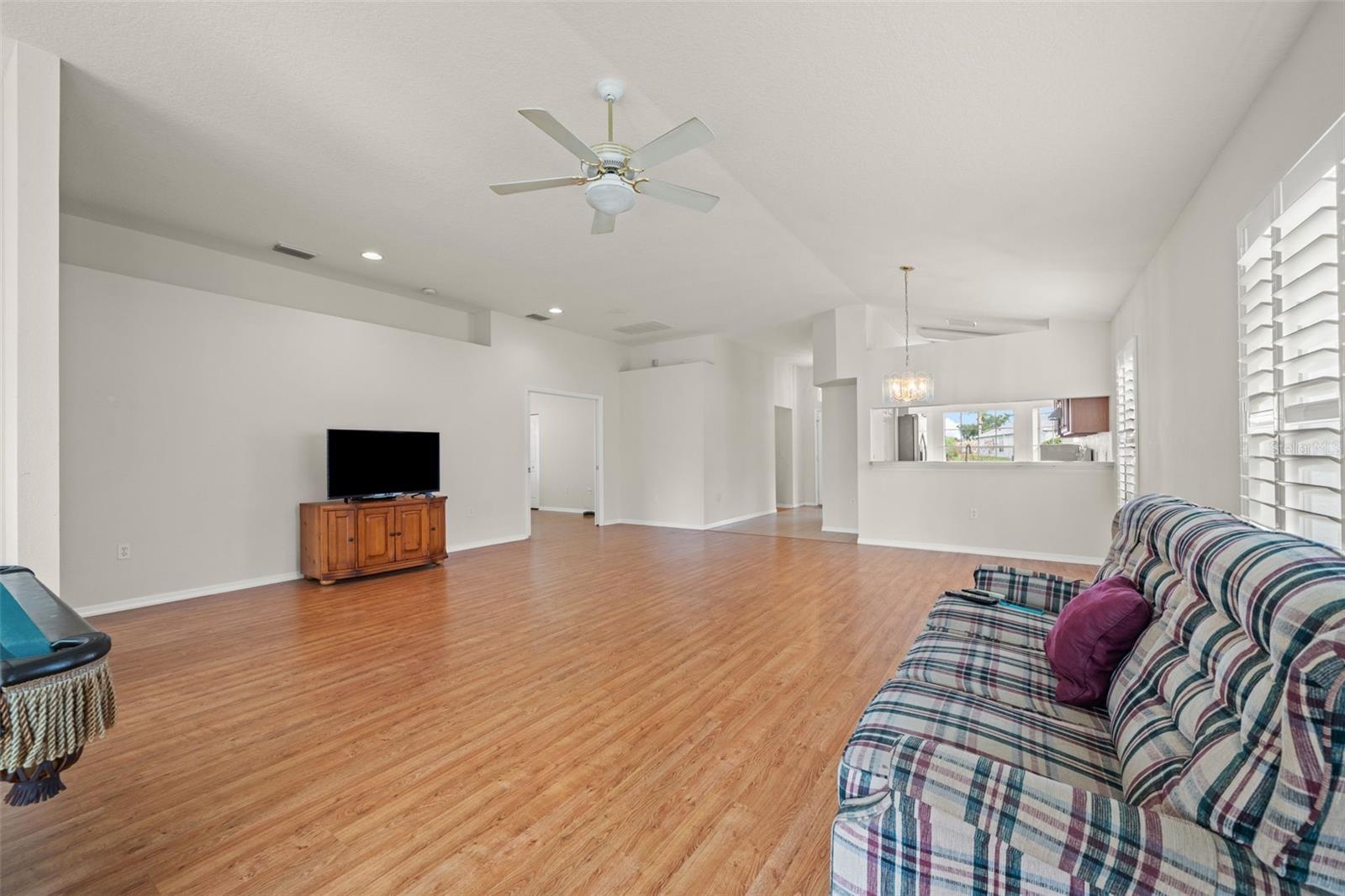 18208 BRELAND DR — photo 11