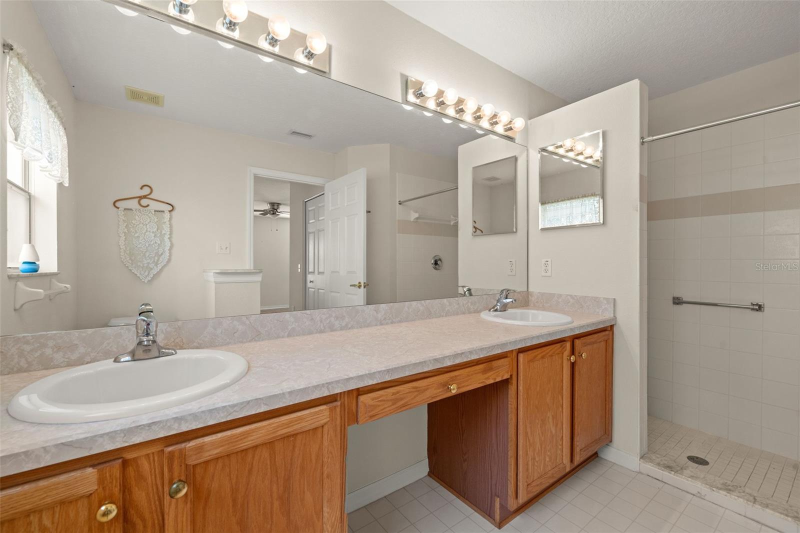 18208 BRELAND DR — photo 28