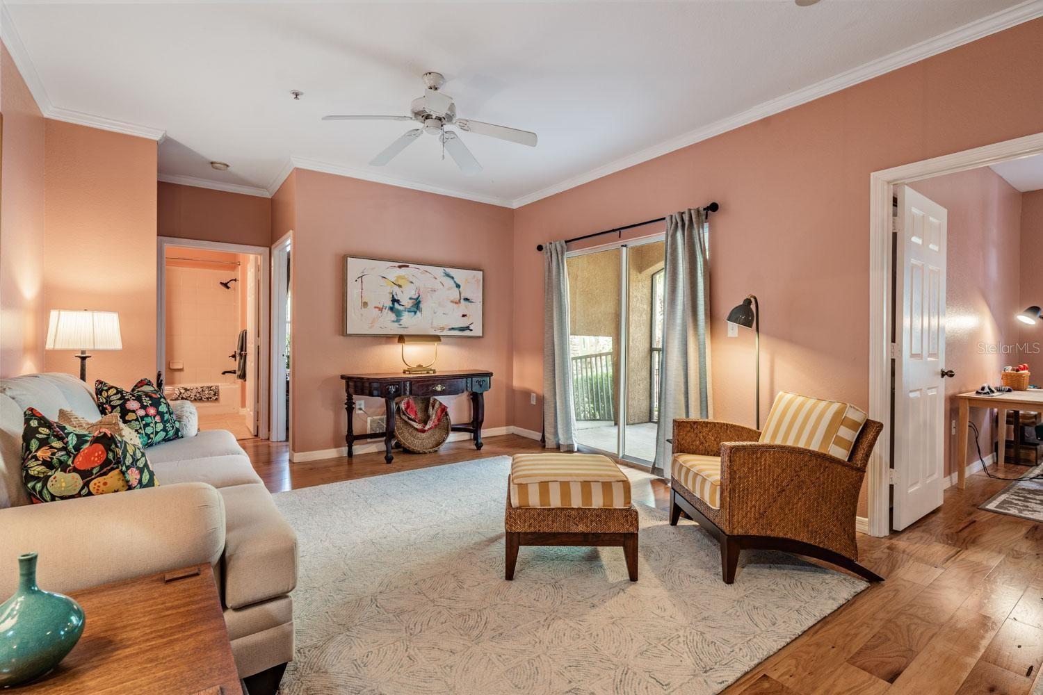 10103 COURTNEY OAKS CIR #103 — photo 4