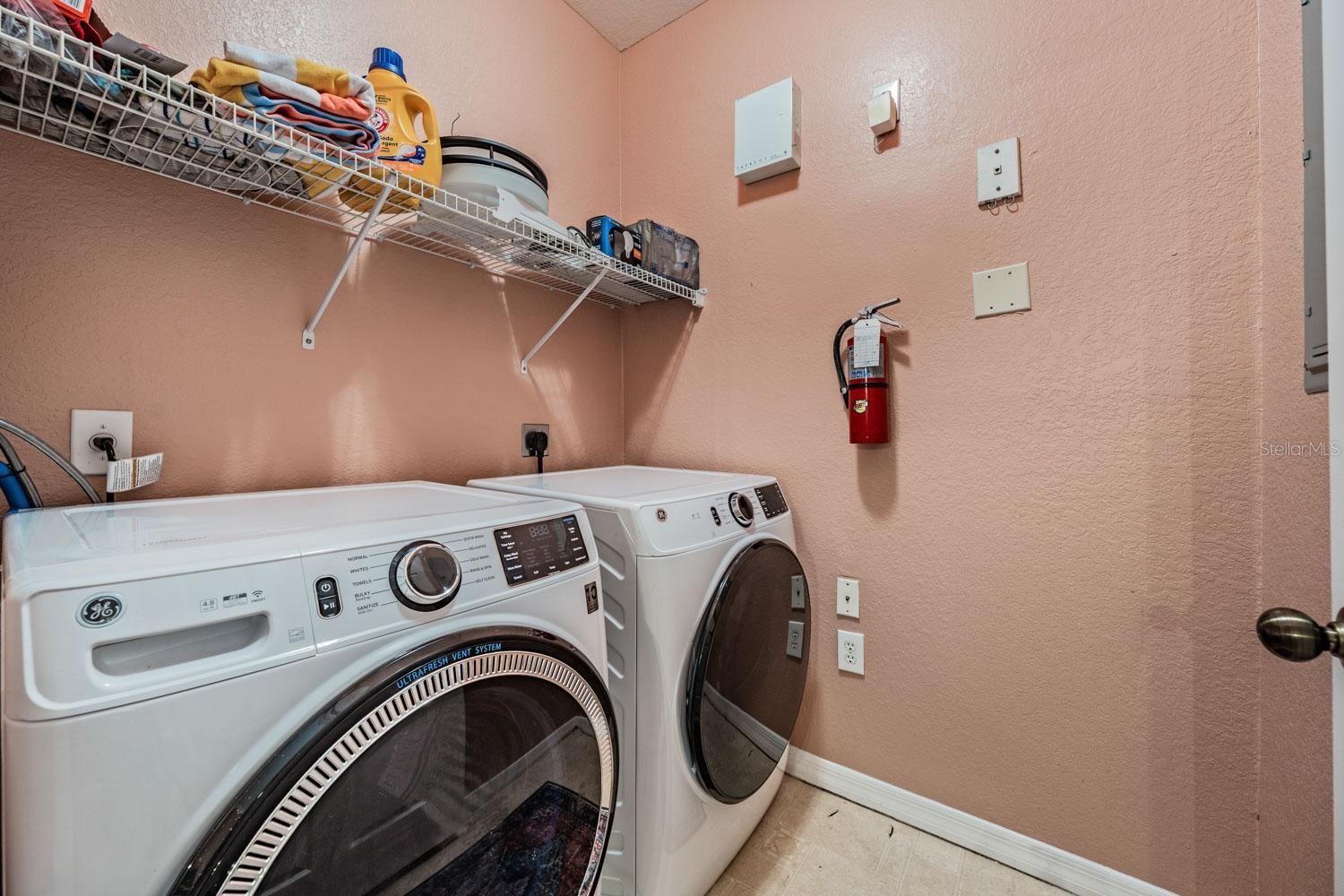 10103 COURTNEY OAKS CIR #103 — photo 22