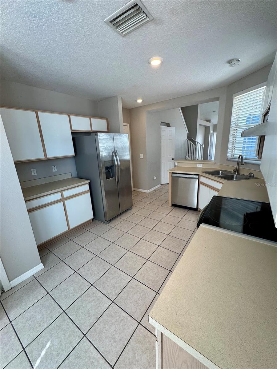 9701 CARLSDALE DR — photo 6