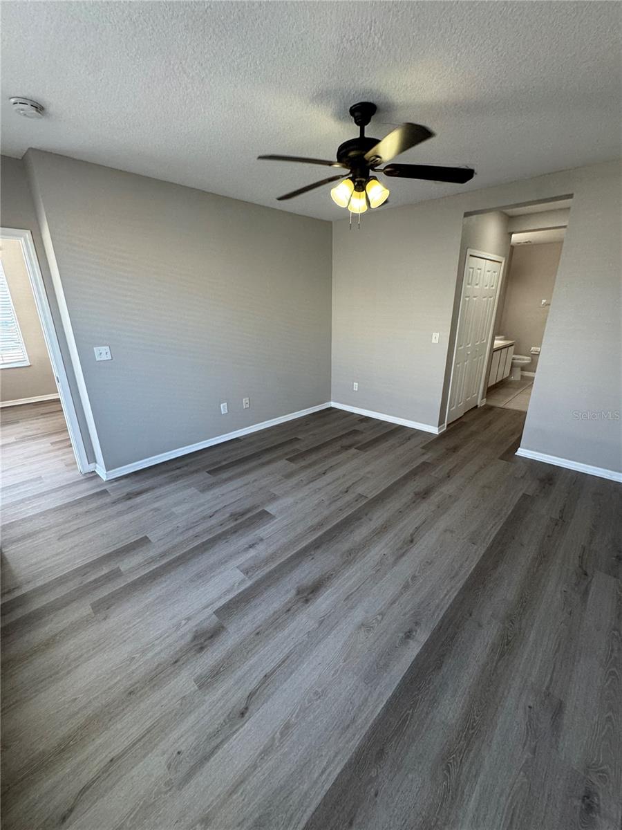 9701 CARLSDALE DR — photo 11