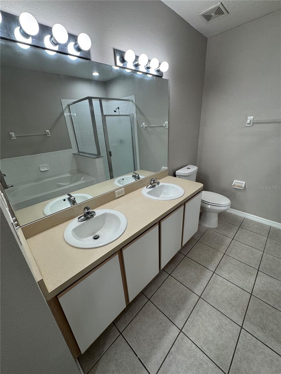 9701 CARLSDALE DR — photo 14