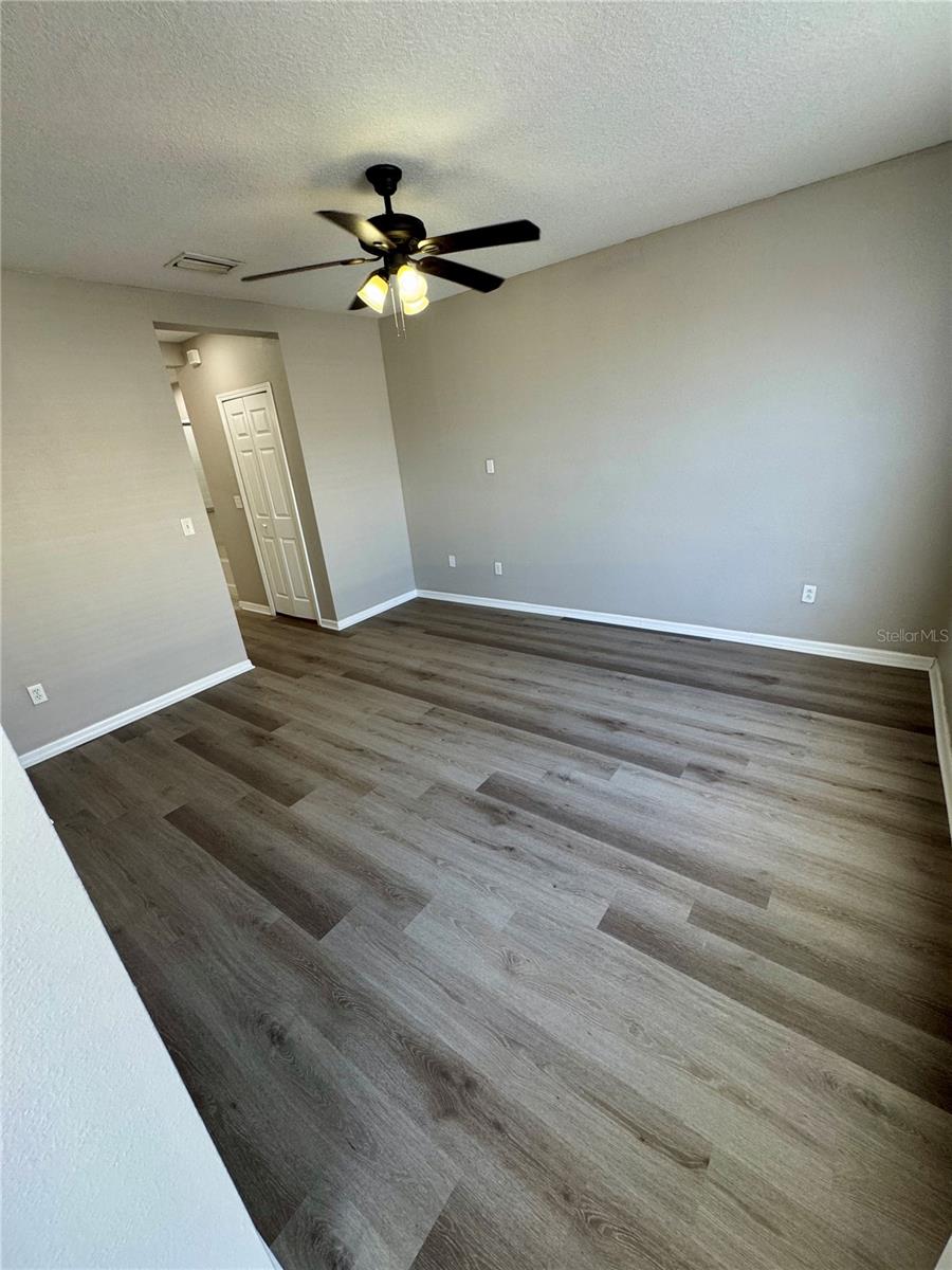 9701 CARLSDALE DR — photo 10