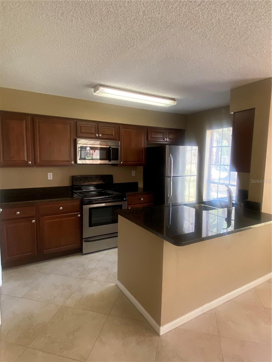 8724 MALLARD RESERVE DR #102 — photo 4