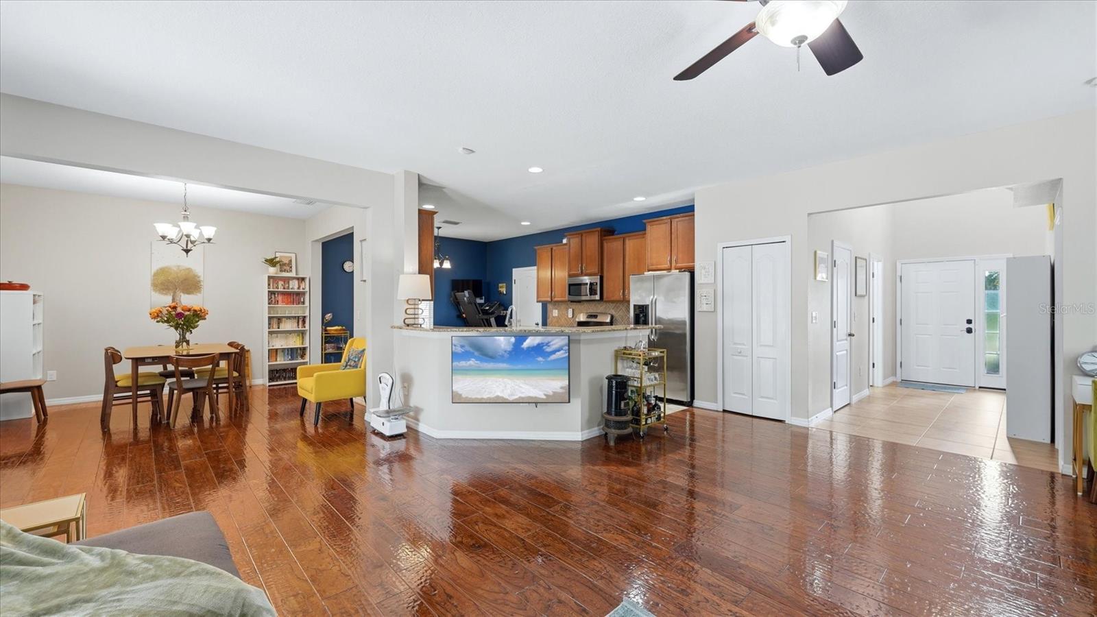 5666 AARON CT — photo 10