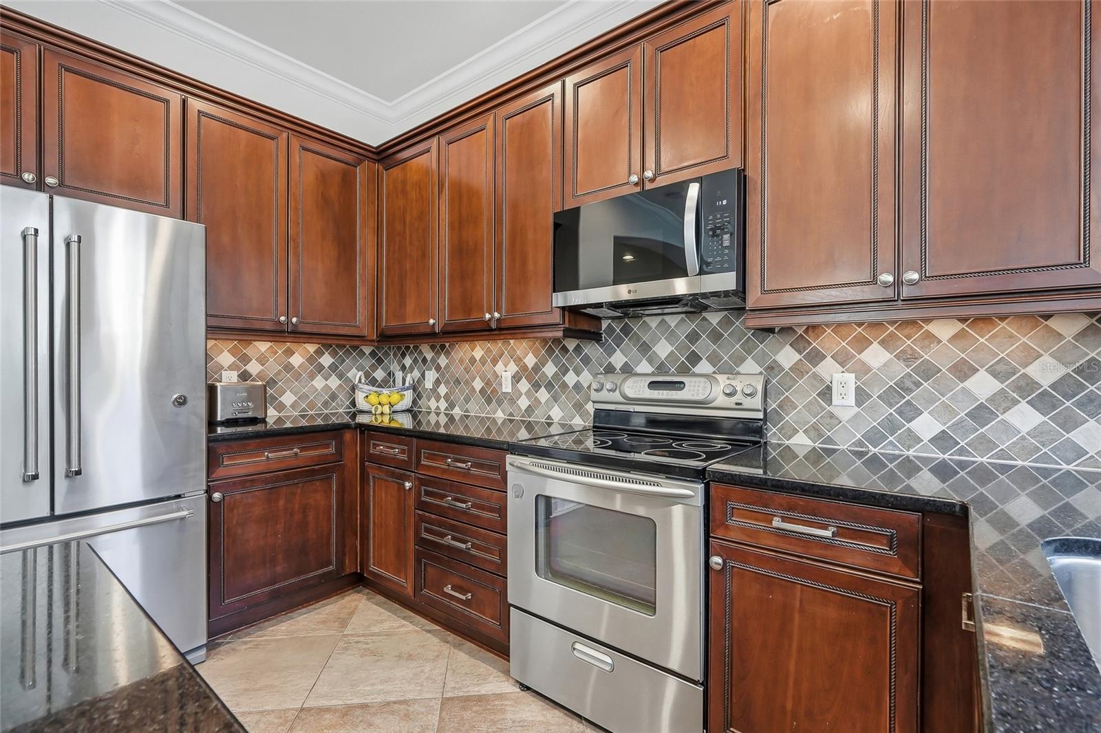 4815 YACHT CLUB DR #102 — photo 23
