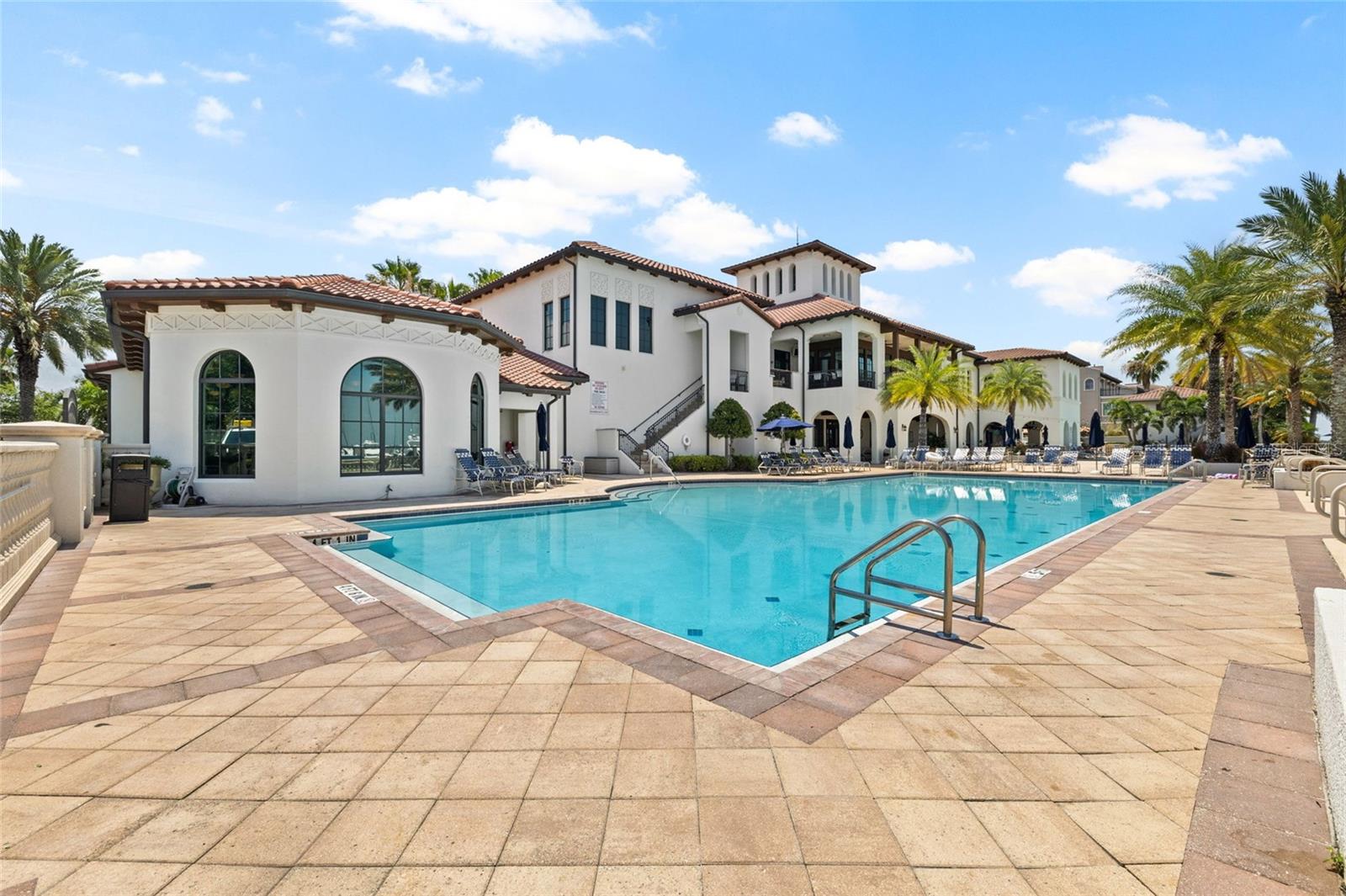 4815 YACHT CLUB DR #102 — photo 37