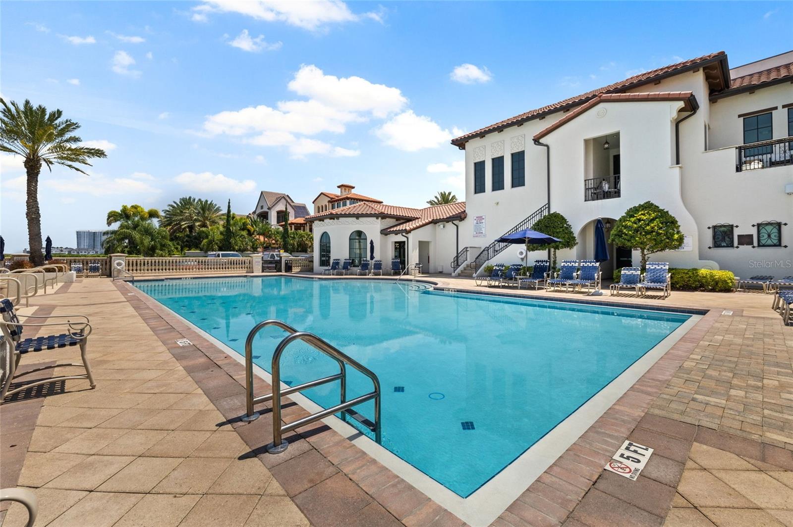 4815 YACHT CLUB DR #102 — photo 35