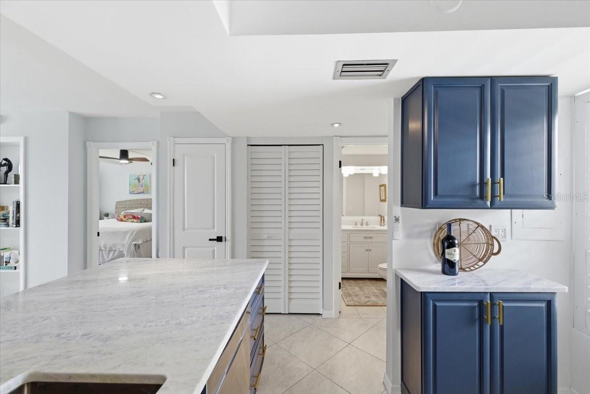 2621 COVE CAY DR #302 — photo 22