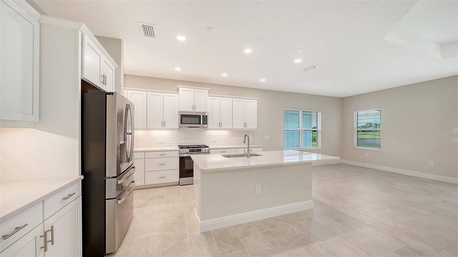 6547 BIG BAYOU DR — photo 12