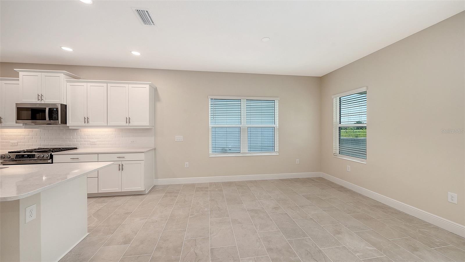 6547 BIG BAYOU DR — photo 9