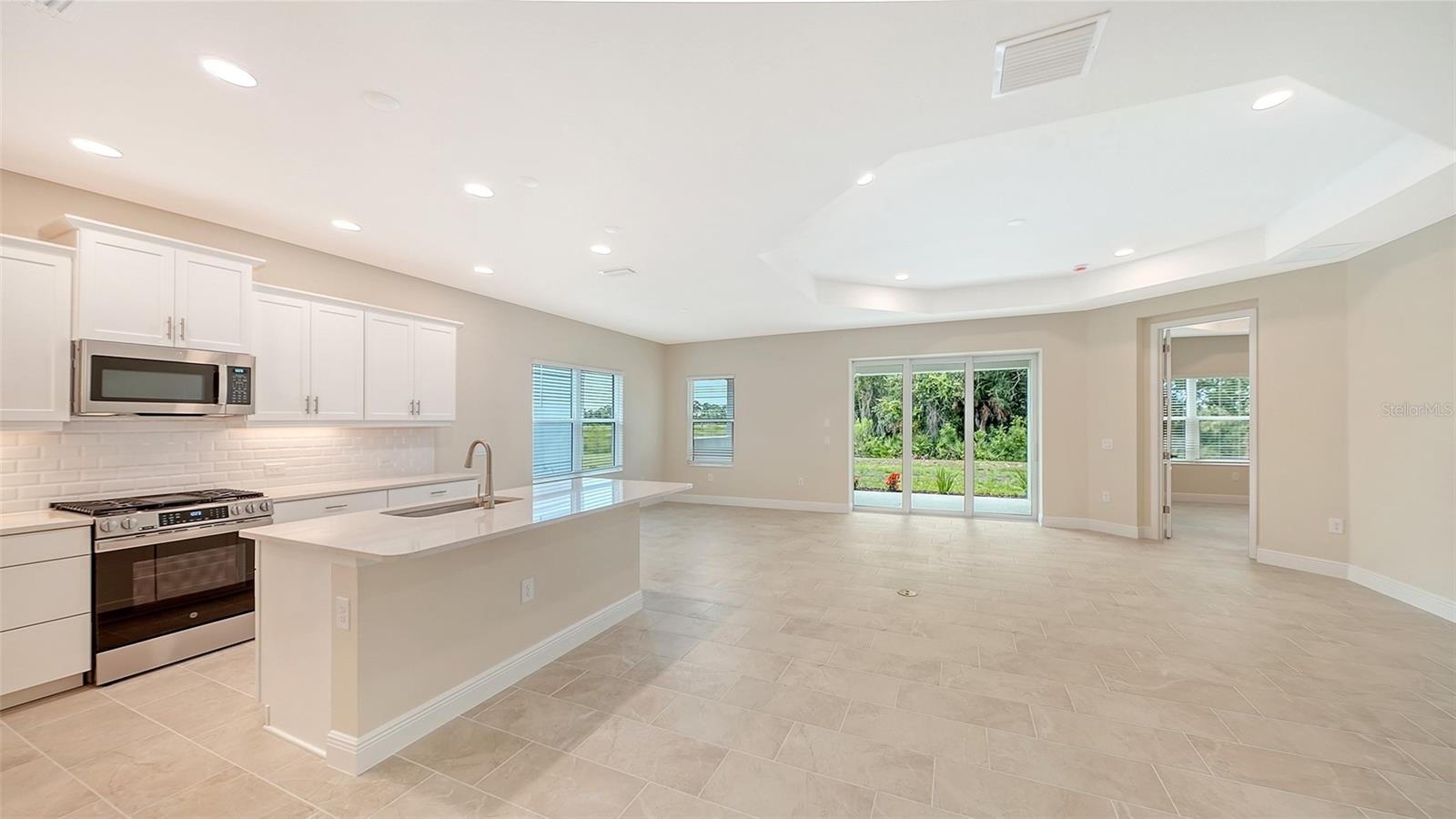 6547 BIG BAYOU DR — photo 3