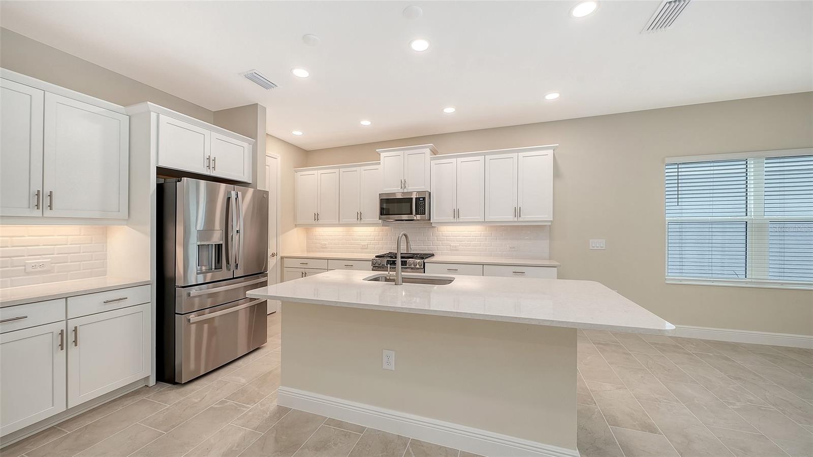 6547 BIG BAYOU DR — photo 13