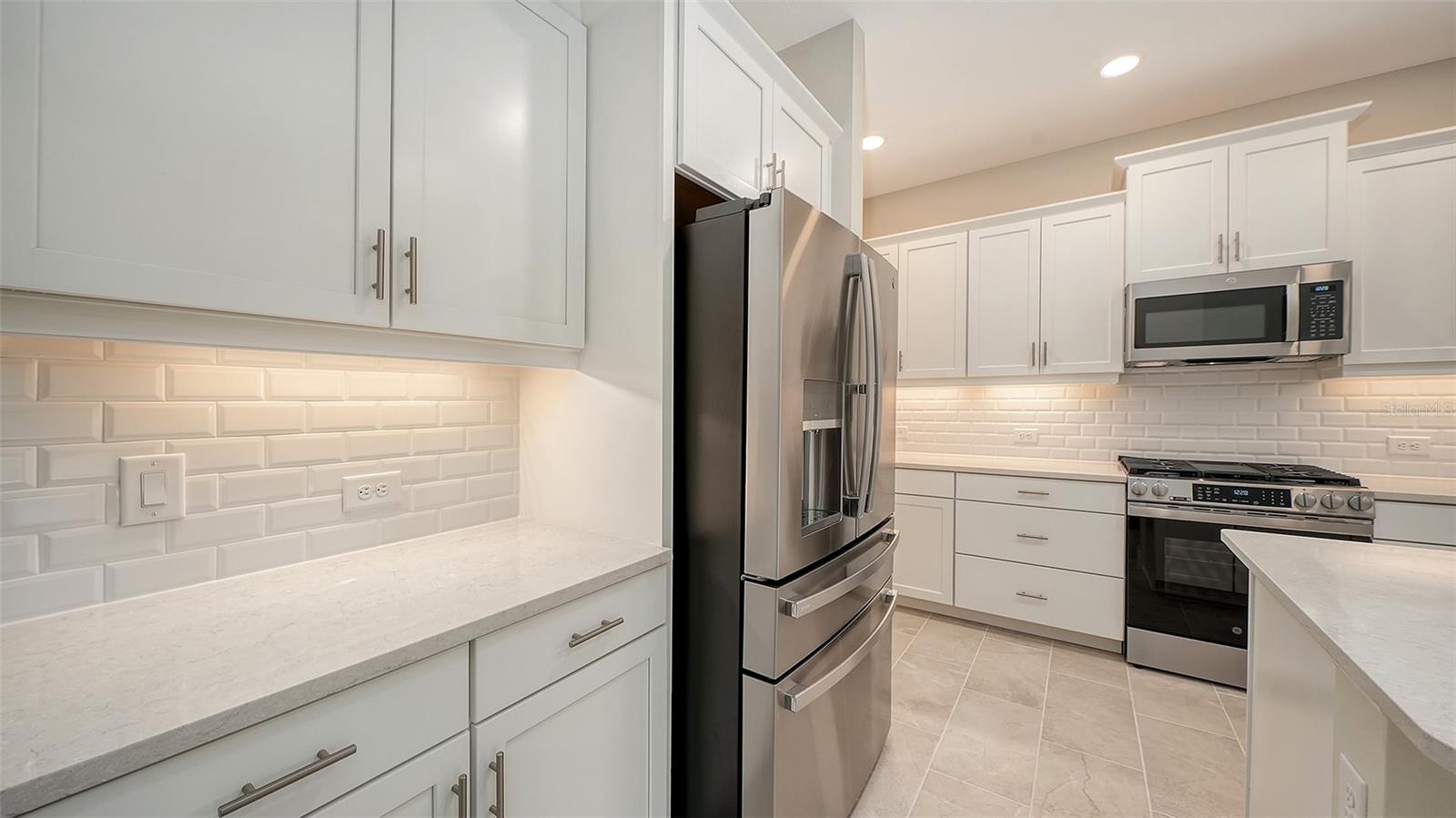 6547 BIG BAYOU DR — photo 14