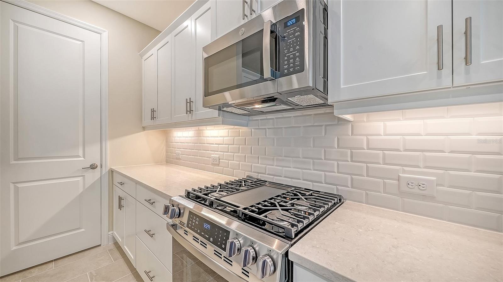 6547 BIG BAYOU DR — photo 16