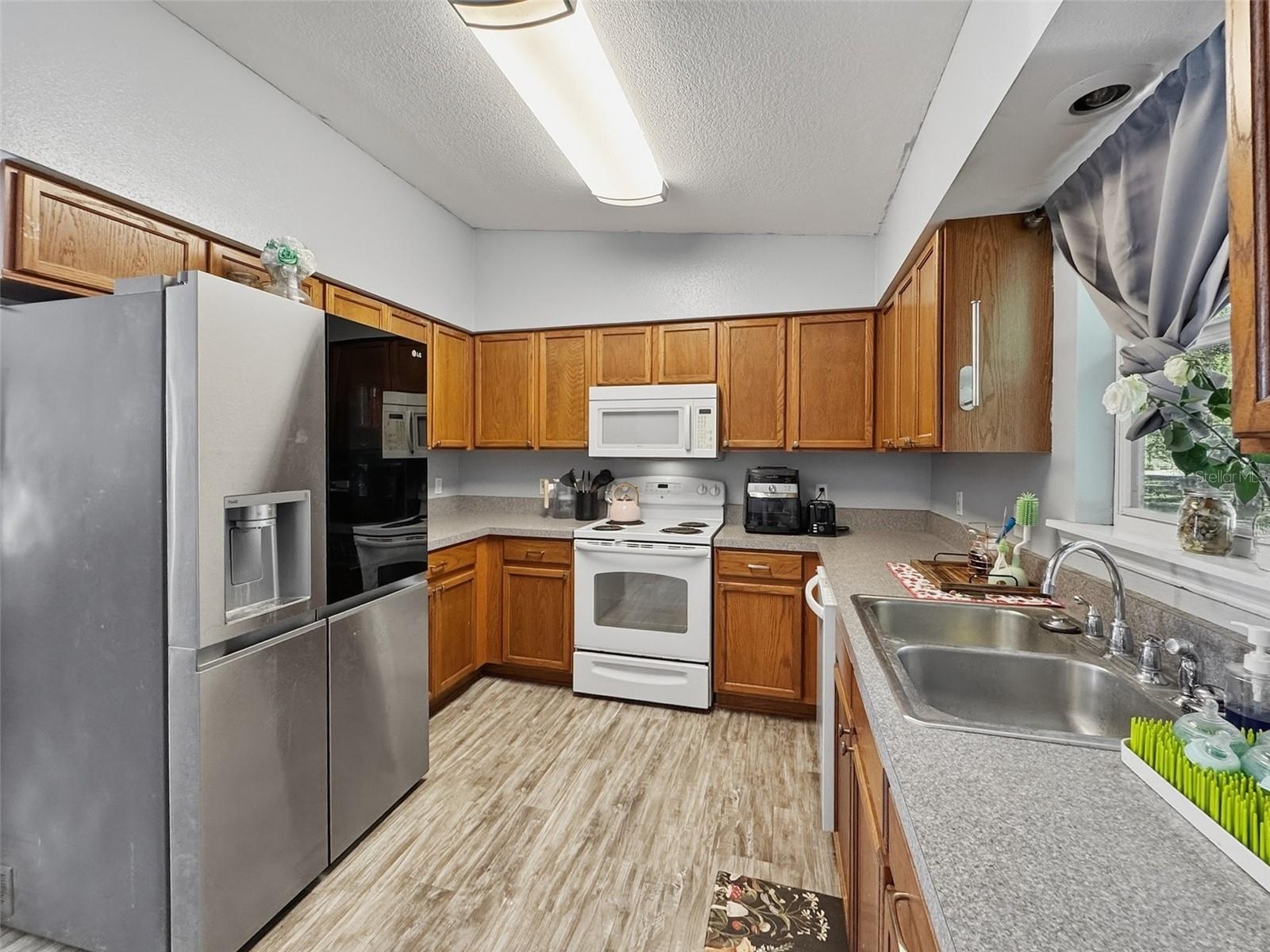 38932 CENTRAL AVE — photo 5