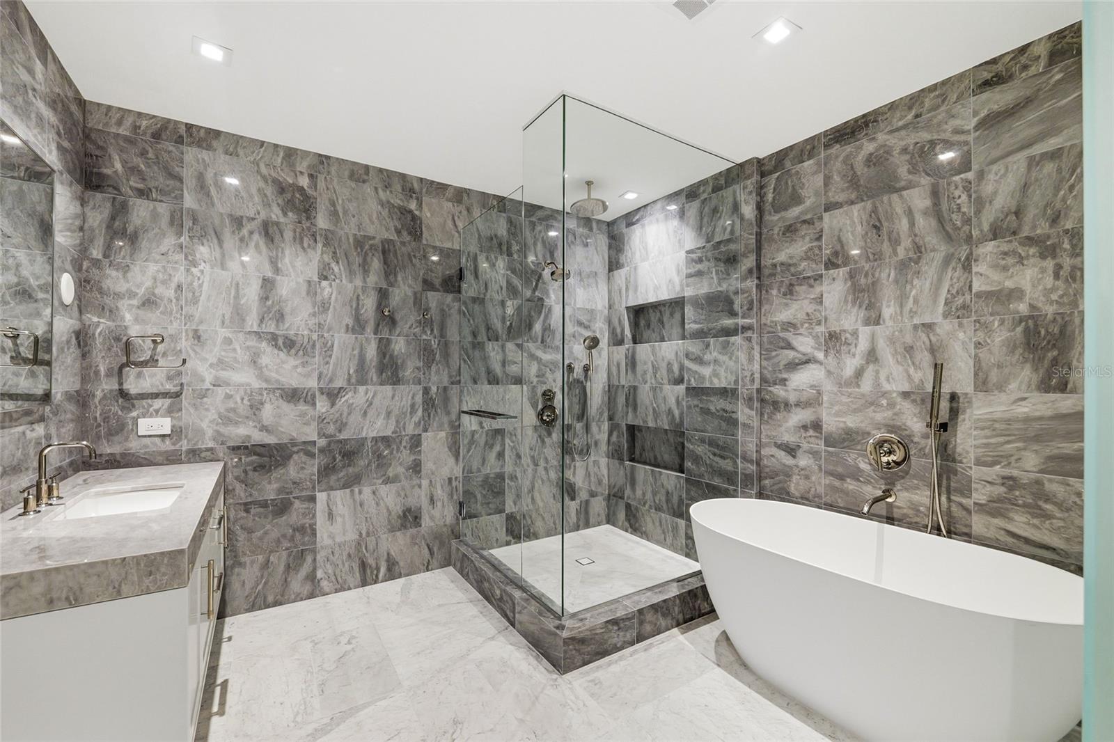 3015 S YSABELLA AVE #2102 — photo 19