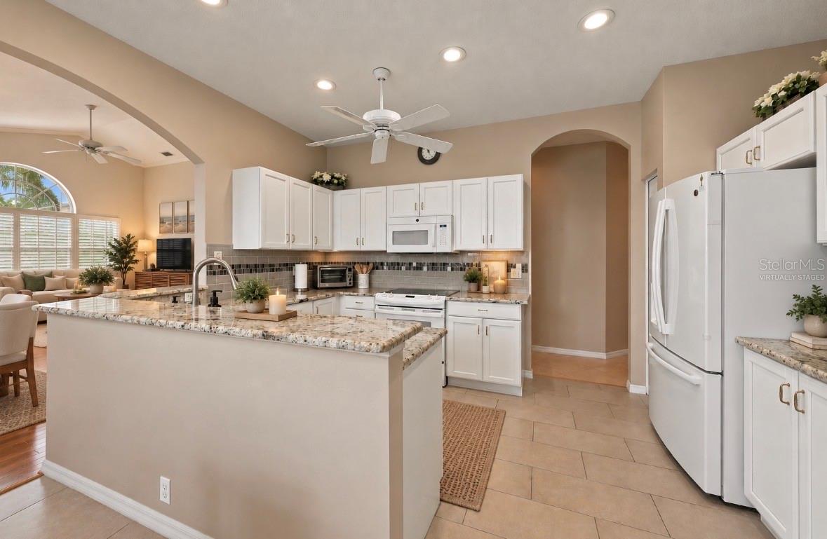 9310 SOUCHAK DR — photo 16