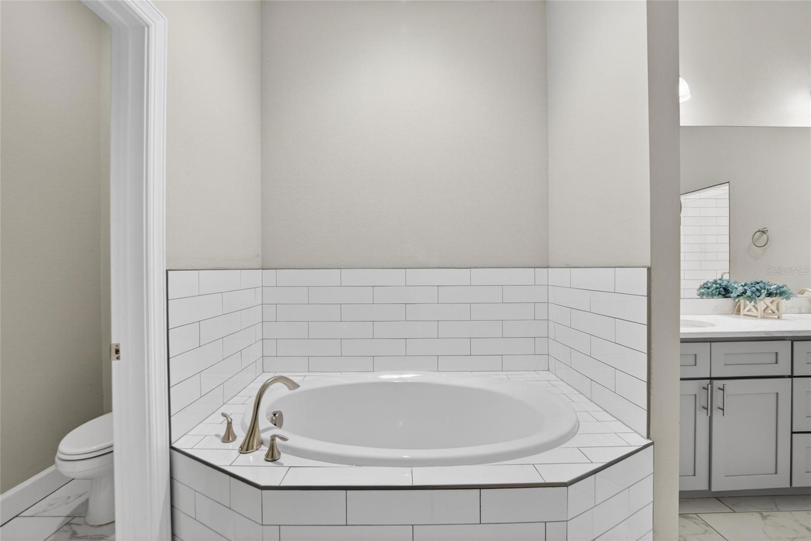 750 GRAND CYPRESS LN — photo 29