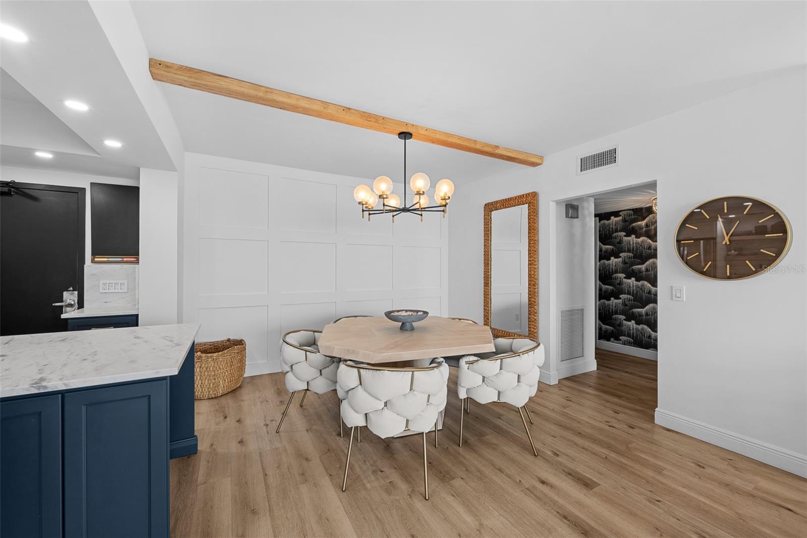 7100 SUNSHINE SKYWAY LN S #701 — photo 3
