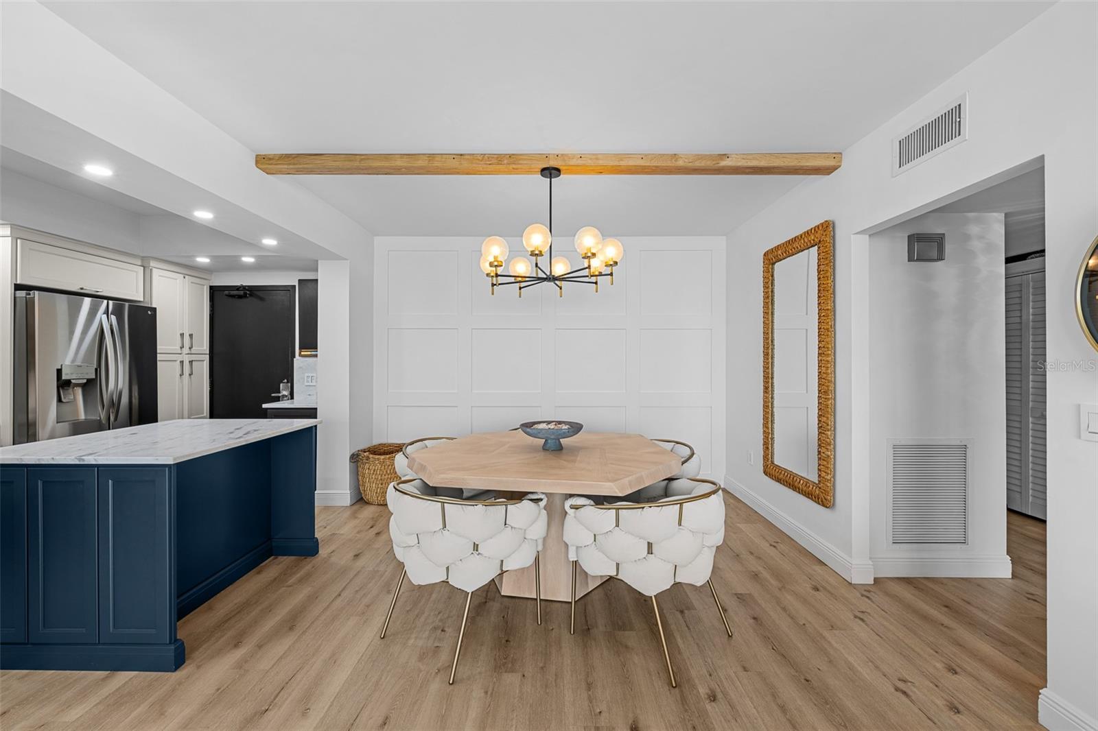 7100 SUNSHINE SKYWAY LN S #701 — photo 4