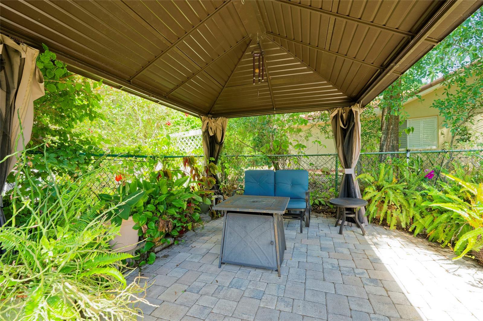 8115 MONTOCK CT — photo 47