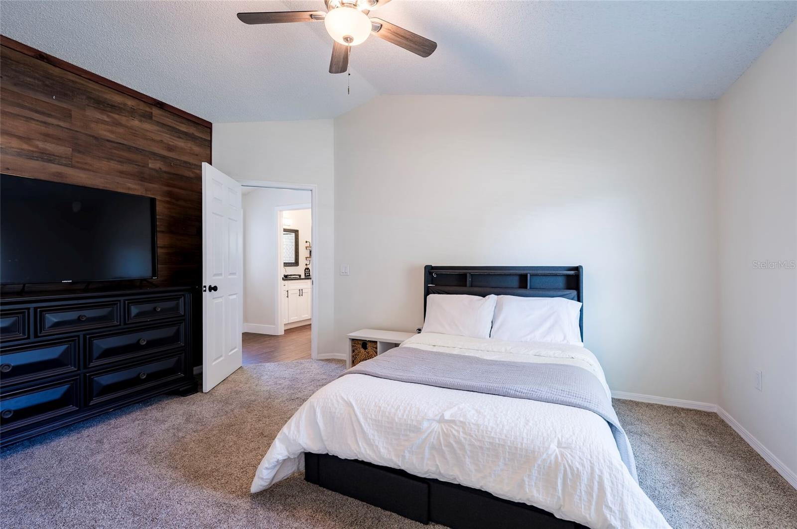 8115 MONTOCK CT — photo 32
