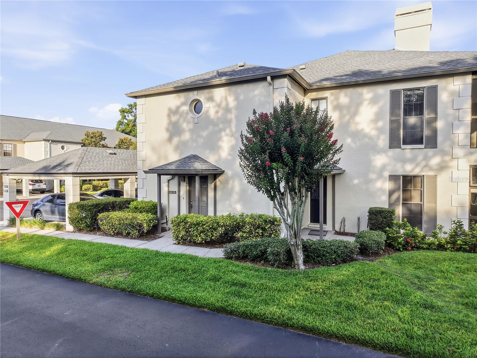 4515 SOUTHAMPTON CT #4515 — photo 2