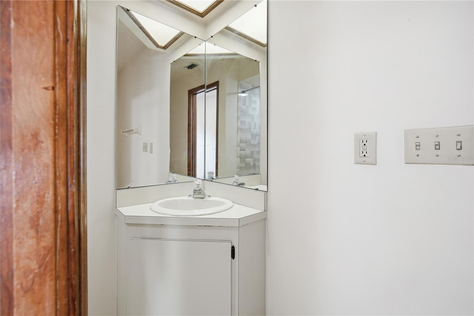 4515 SOUTHAMPTON CT #4515 — photo 9