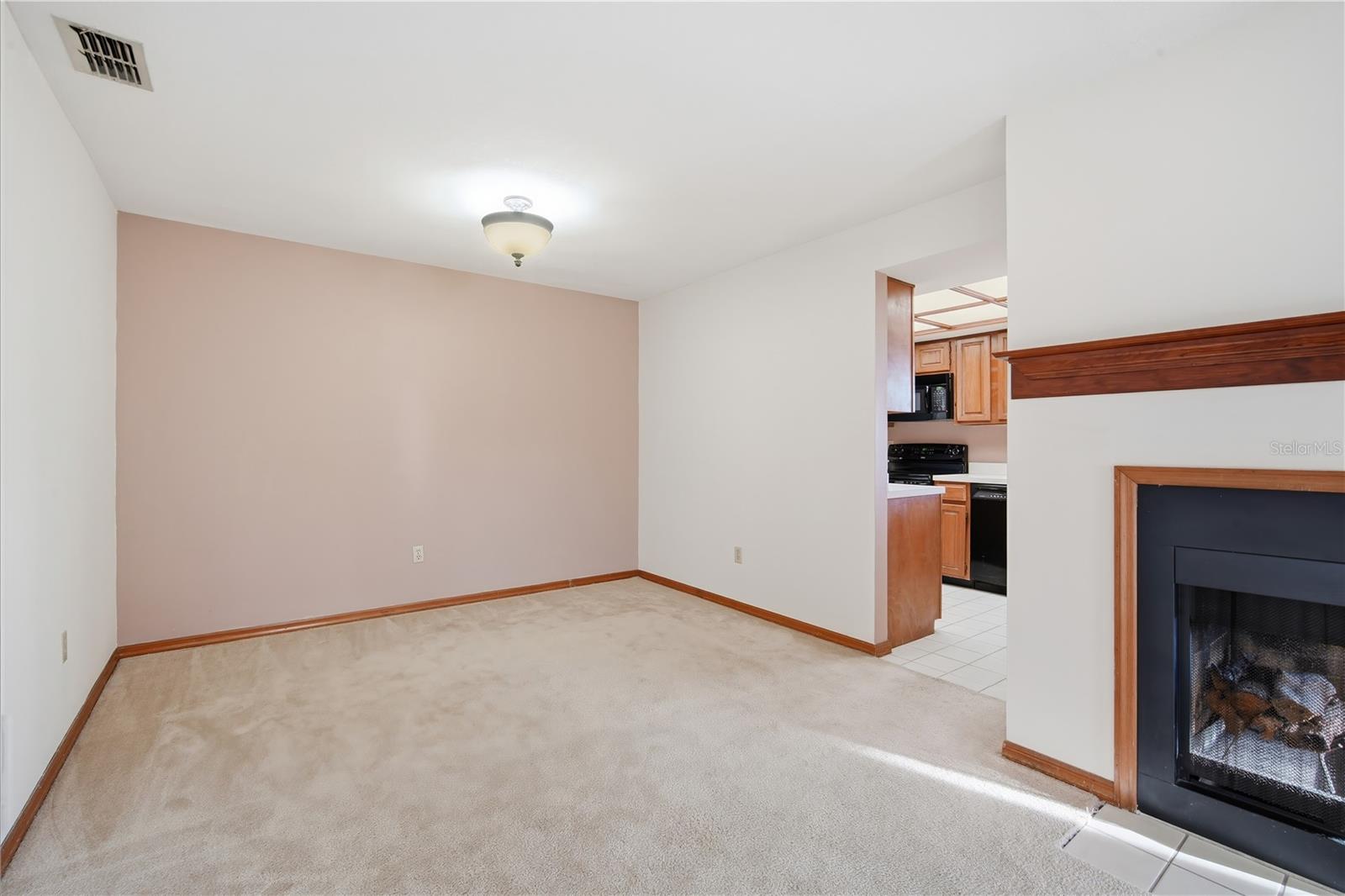 4515 SOUTHAMPTON CT #4515 — photo 8