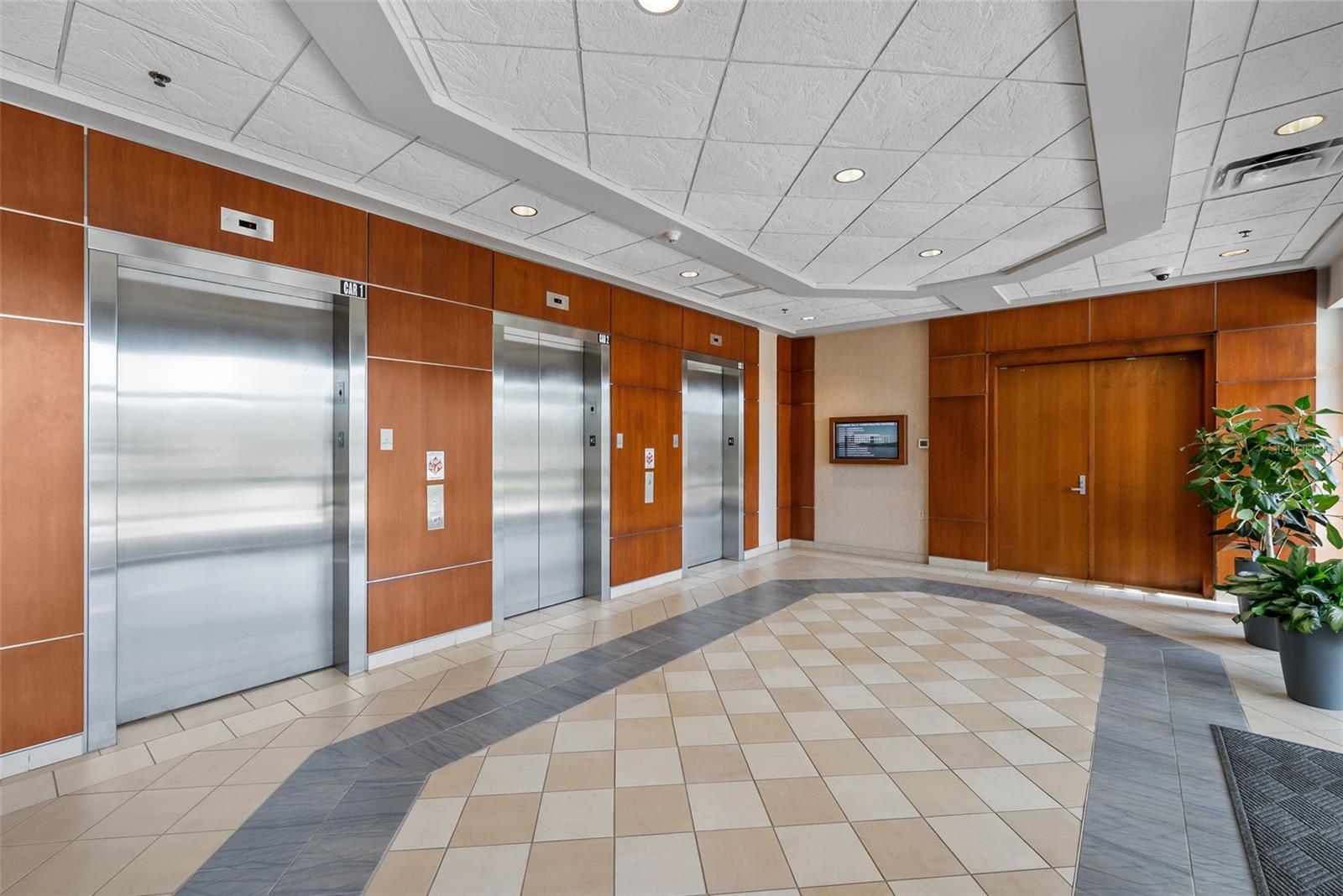 5550 W EXECUTIVE DR #250 — photo 2