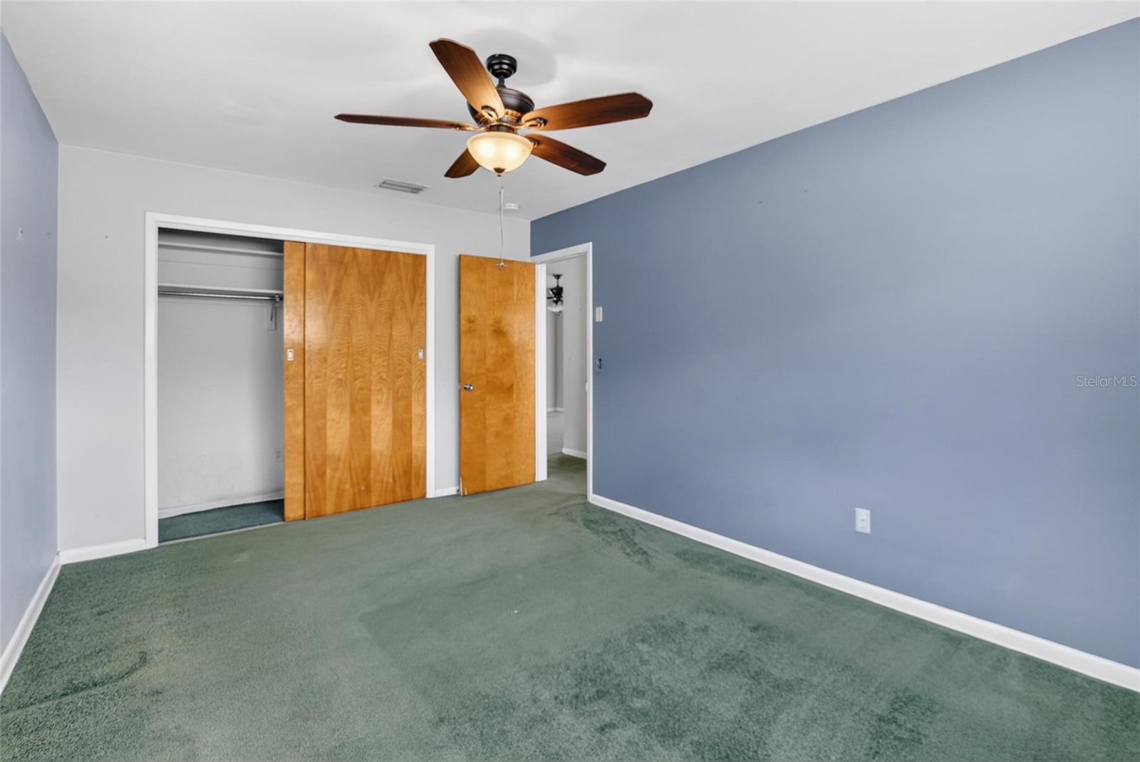 2115 EUCLID CIR E — photo 25