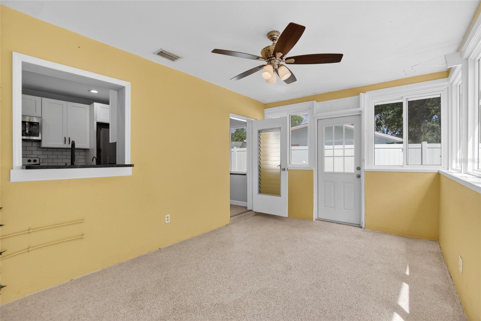 2115 EUCLID CIR E — photo 19