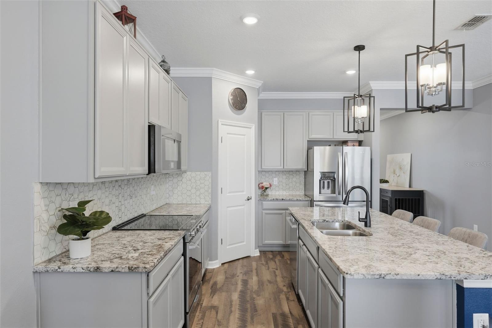 10808 WHITLAND GROVE DR — photo 17