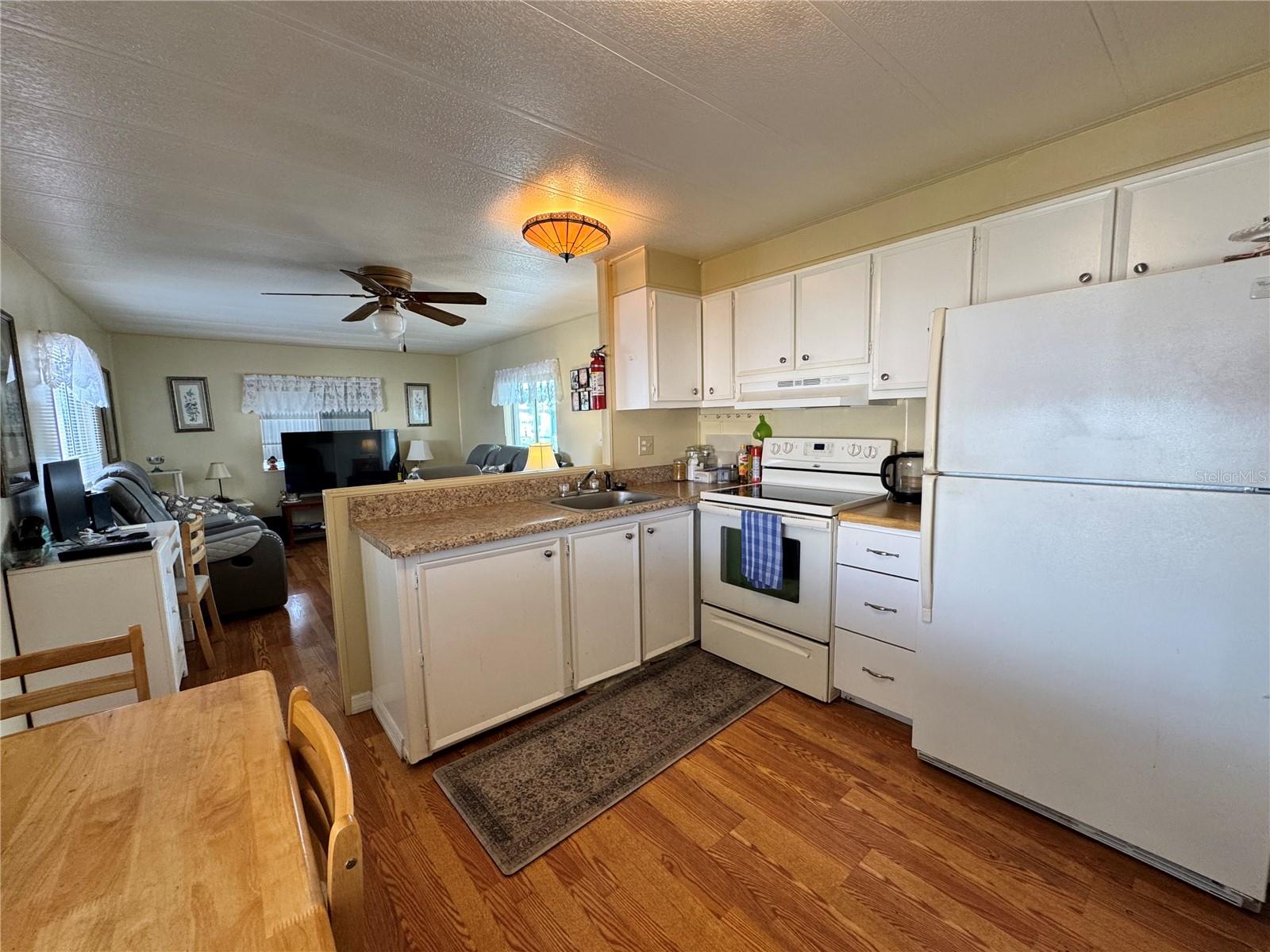 420 49TH ST E #20 — photo 12