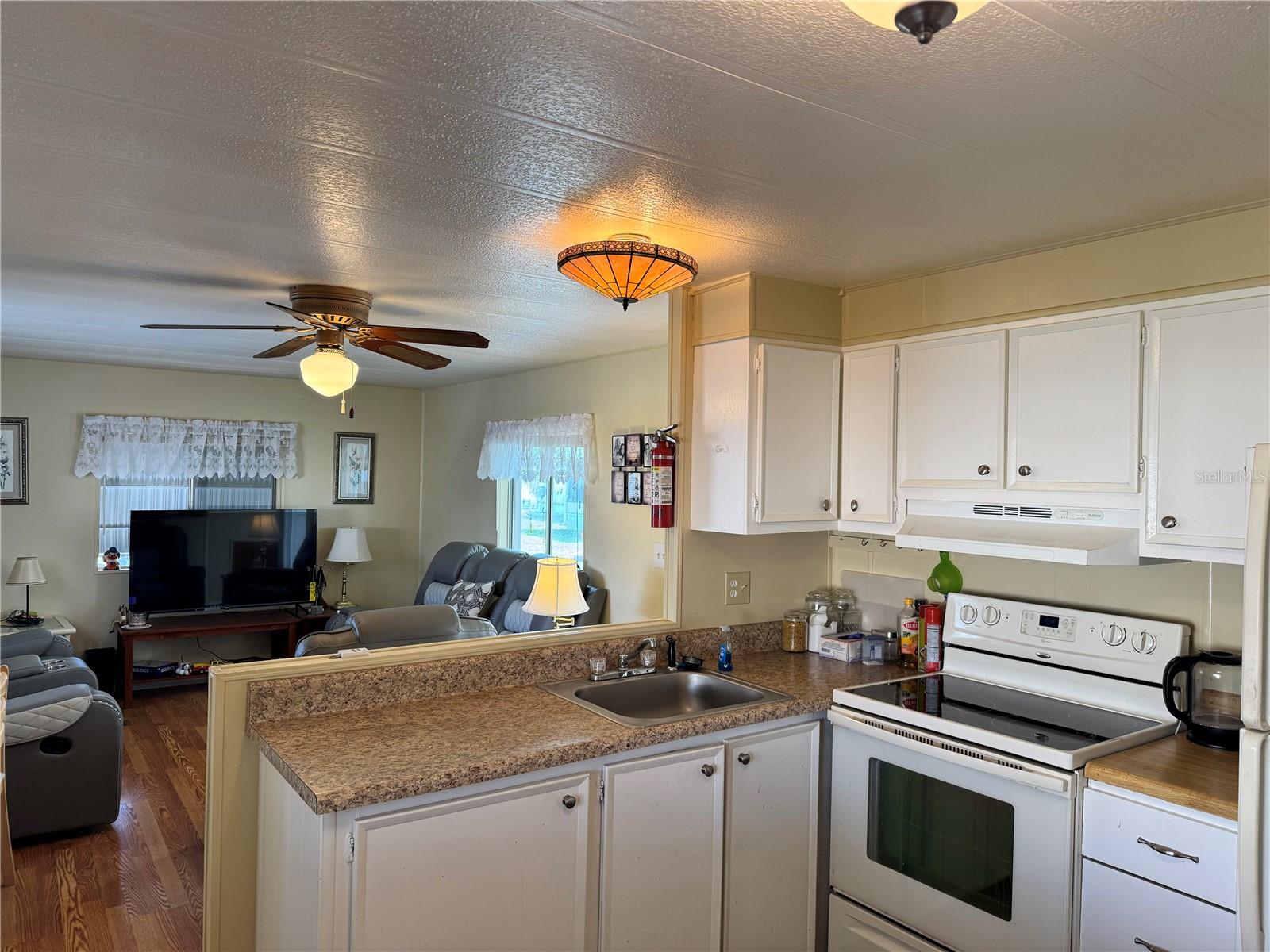 420 49TH ST E #20 — photo 13