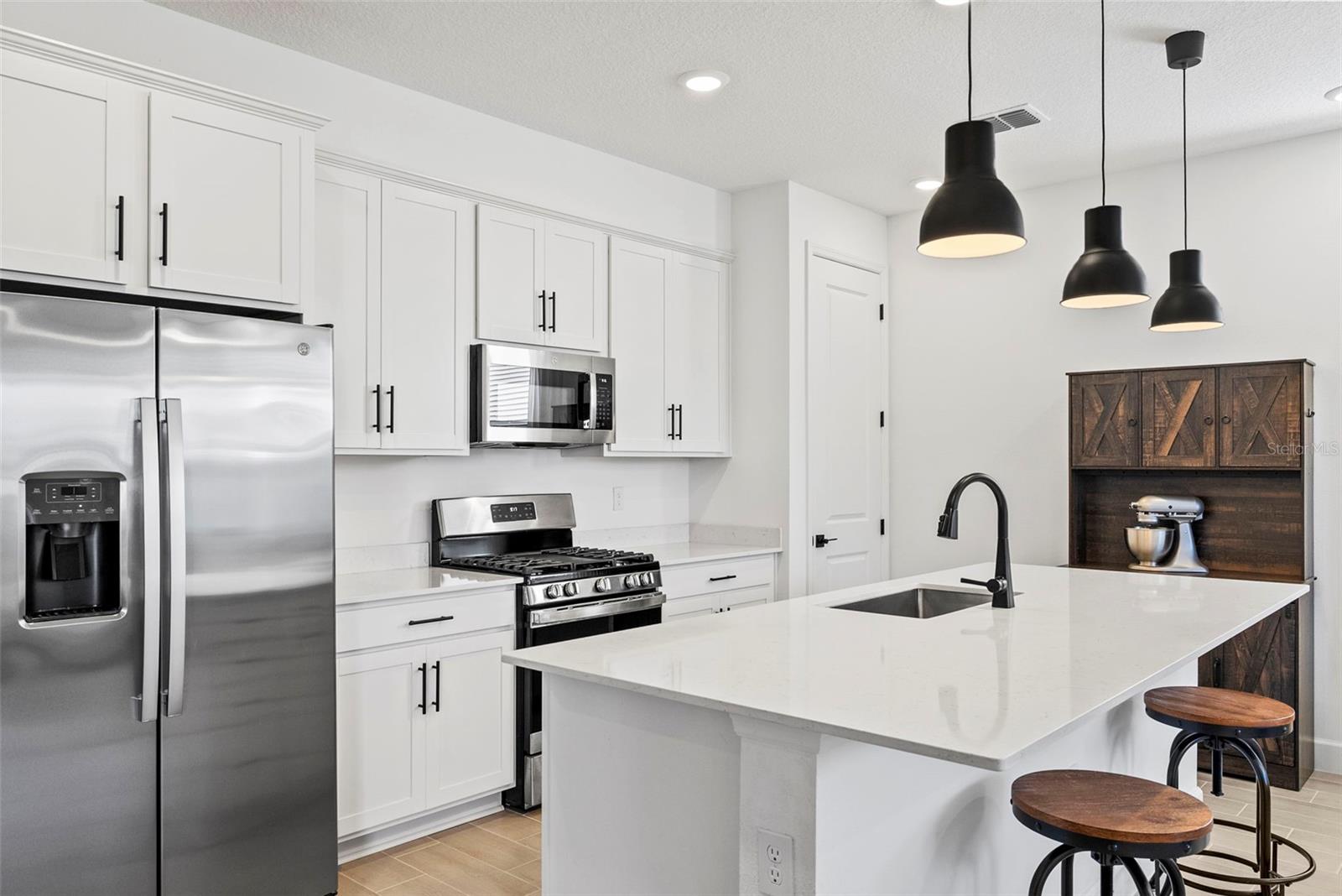 6026 JENSEN VIEW AVE — photo 4