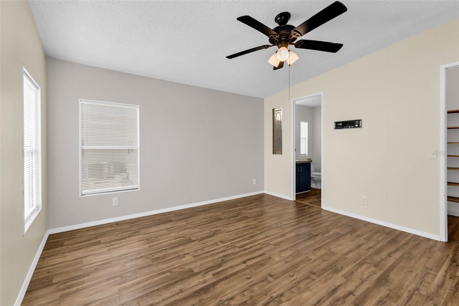 503 MADONNA — photo 14