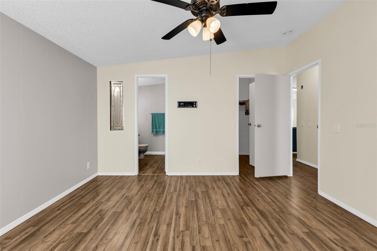 503 MADONNA — photo 15